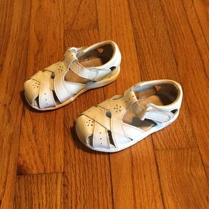 White leather stride rite toddler sandals